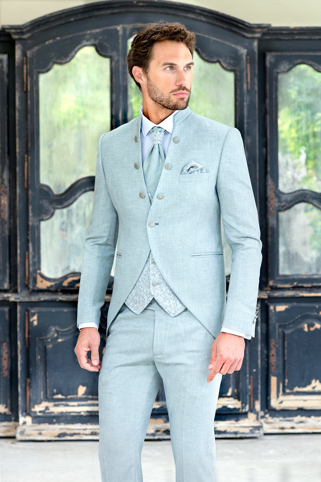 Trajes de ceremonia de la marca ENZO ROMANO en Verdú Ceremonia, Especialistas en trajes de boda y complementos para hombre en Valdepeñas, Ciudad Real