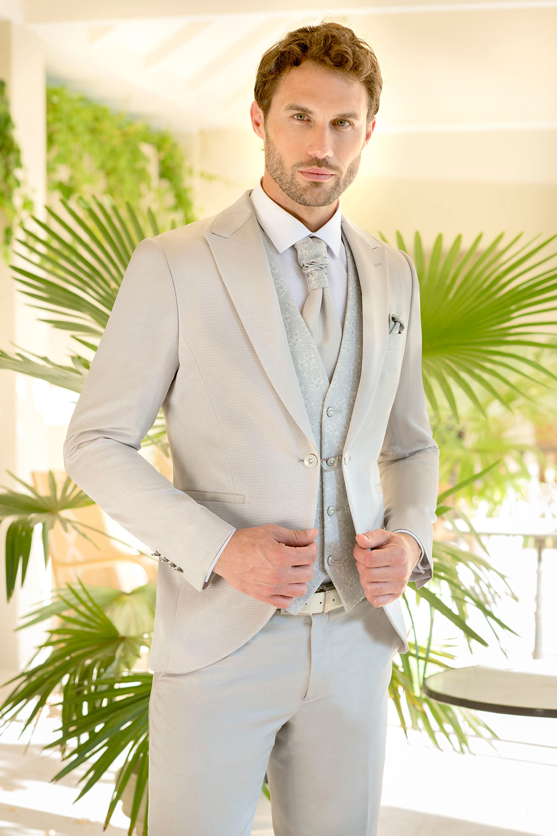 Trajes de ceremonia de la marca ENZO ROMANO en Verdú Ceremonia, Especialistas en trajes de boda y complementos para hombre en Valdepeñas, Ciudad Real