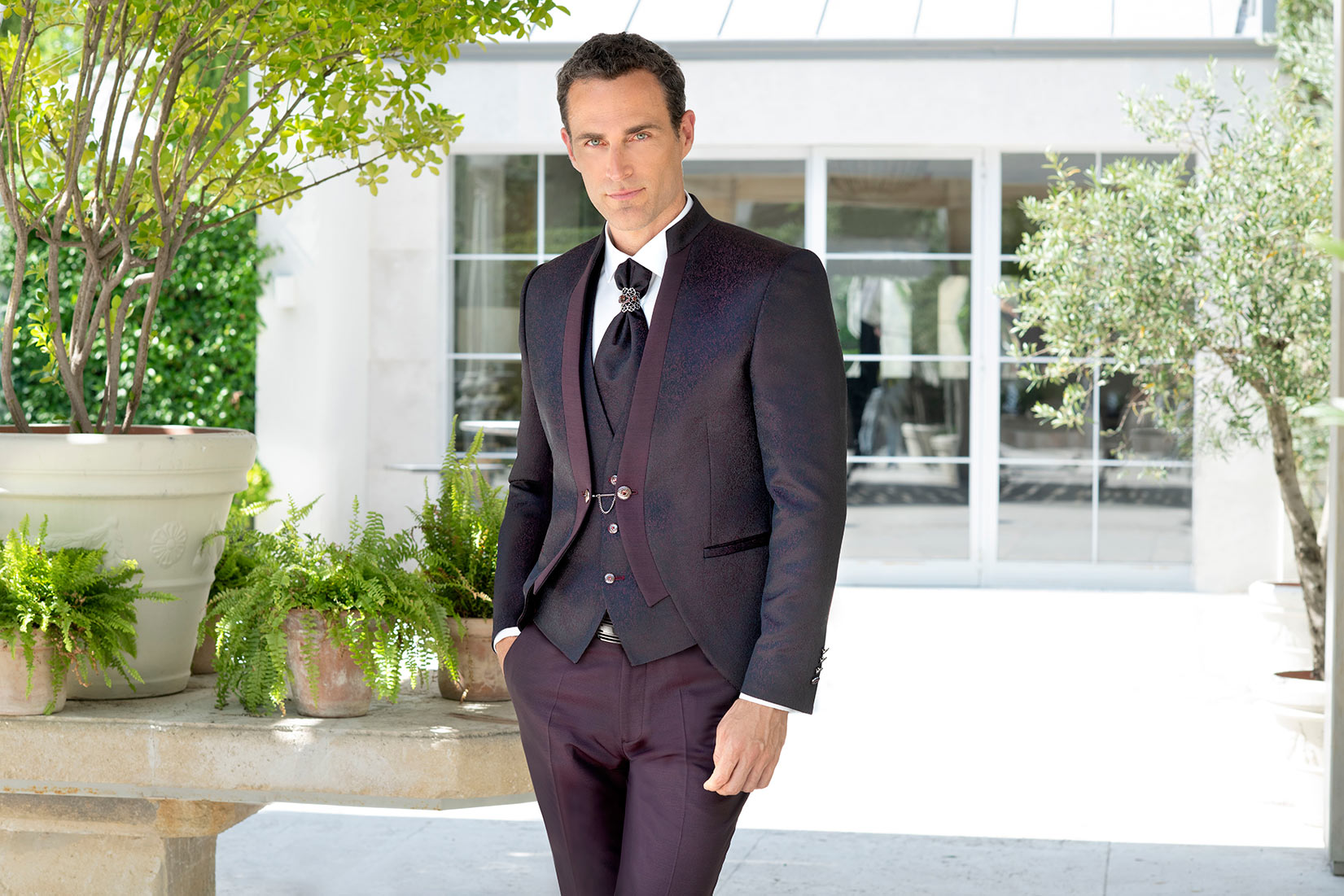 Trajes de ceremonia de la marca ENZO ROMANO en Verdú Ceremonia, Especialistas en trajes de boda y complementos para hombre en Valdepeñas, Ciudad Real